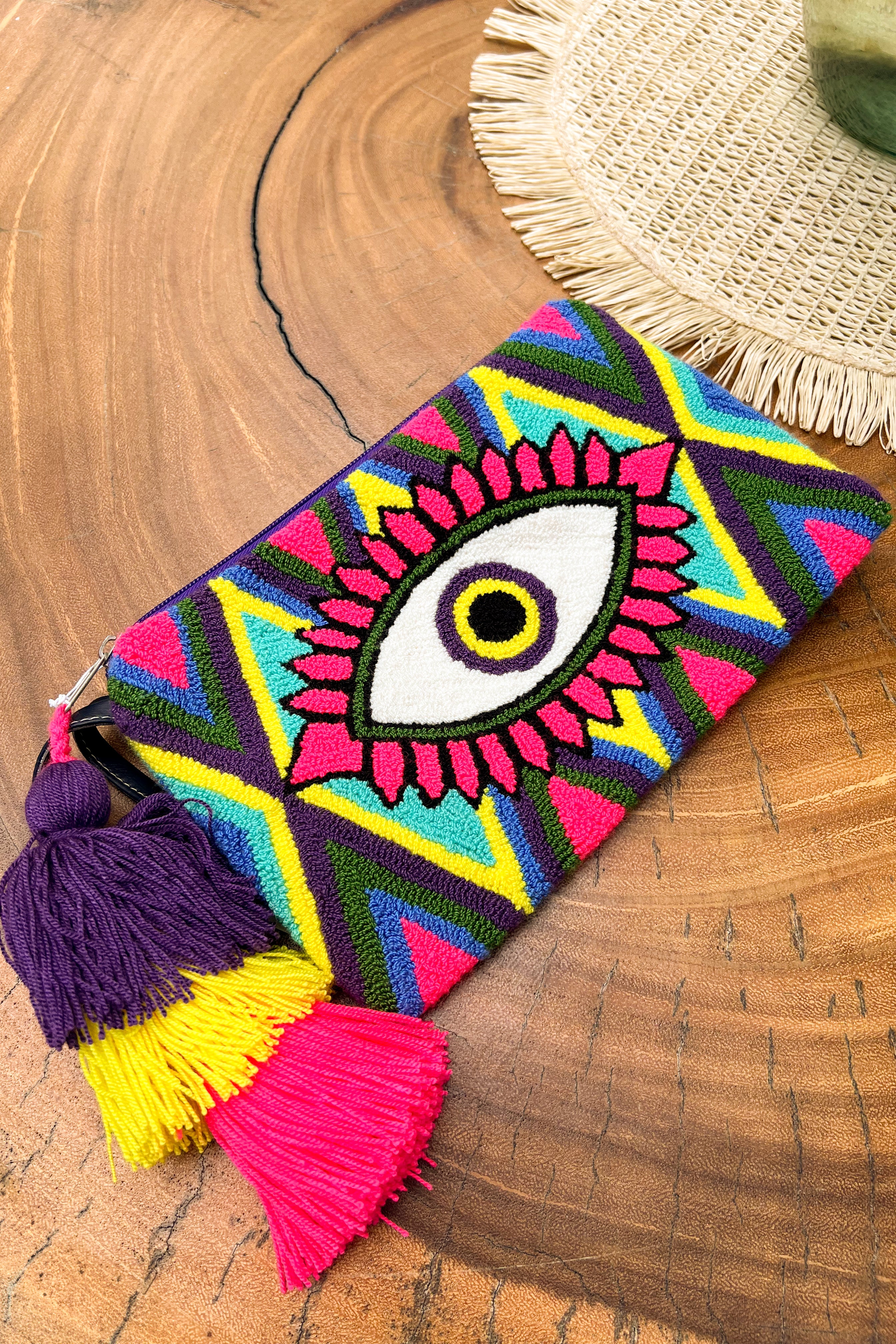 Ojito Clutch in Magenta Yellow