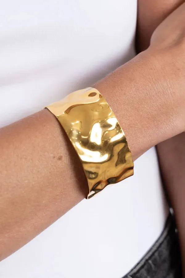 SHIRA HAMMERED CUFF